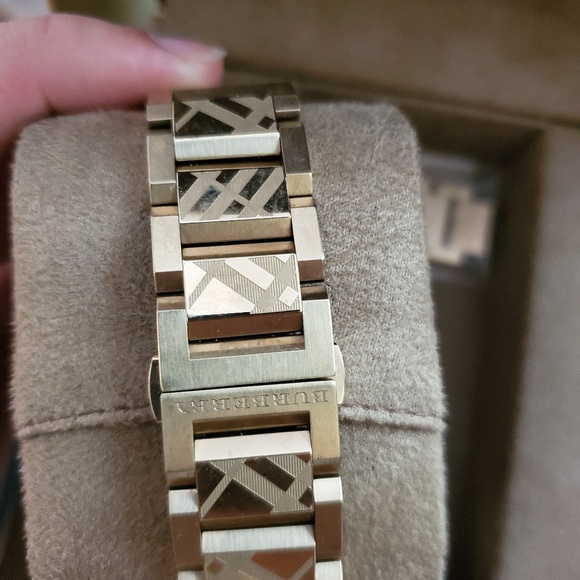 Burberry Special Edition Watch - Picture 6 of 6